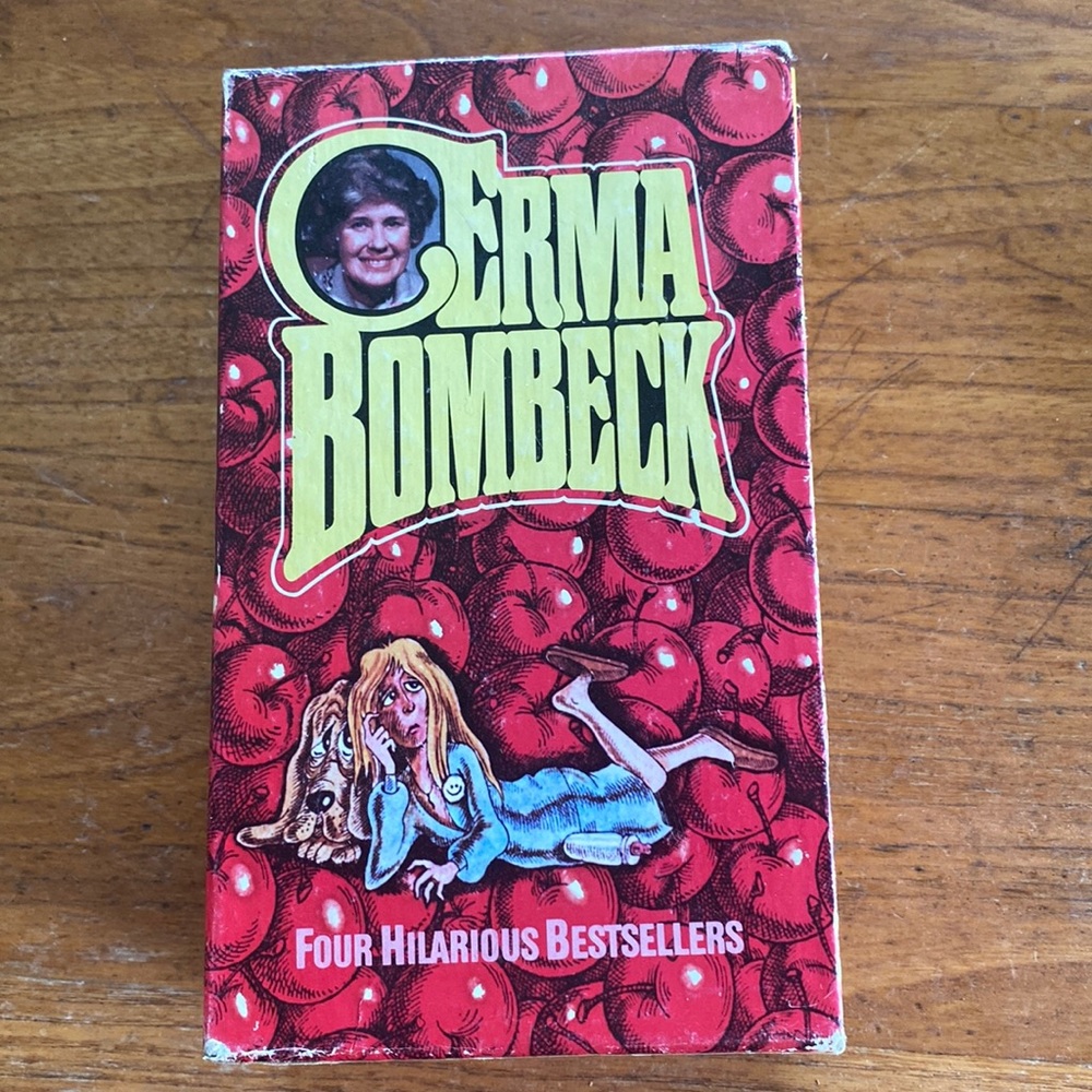 Vintage Erma Bombeck set of 4 paperback Fawcett books in original sleeve